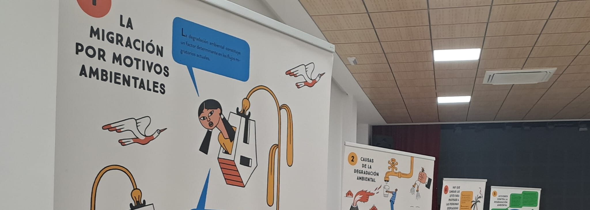 El Ayuntamiento de Yátova y Entrepobles inauguran una exposición sobre desplazamiento forzado por causas ambientales en el marco de un proyecto para fortalecer la resiliencia comunitaria tras la DANA.